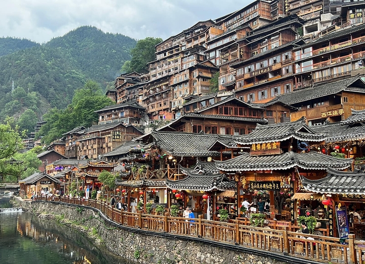 Tour Hà Khẩu - Bình Biên - Di Lặc - Kiến Thủy - Mông Tự - 4N3Đ